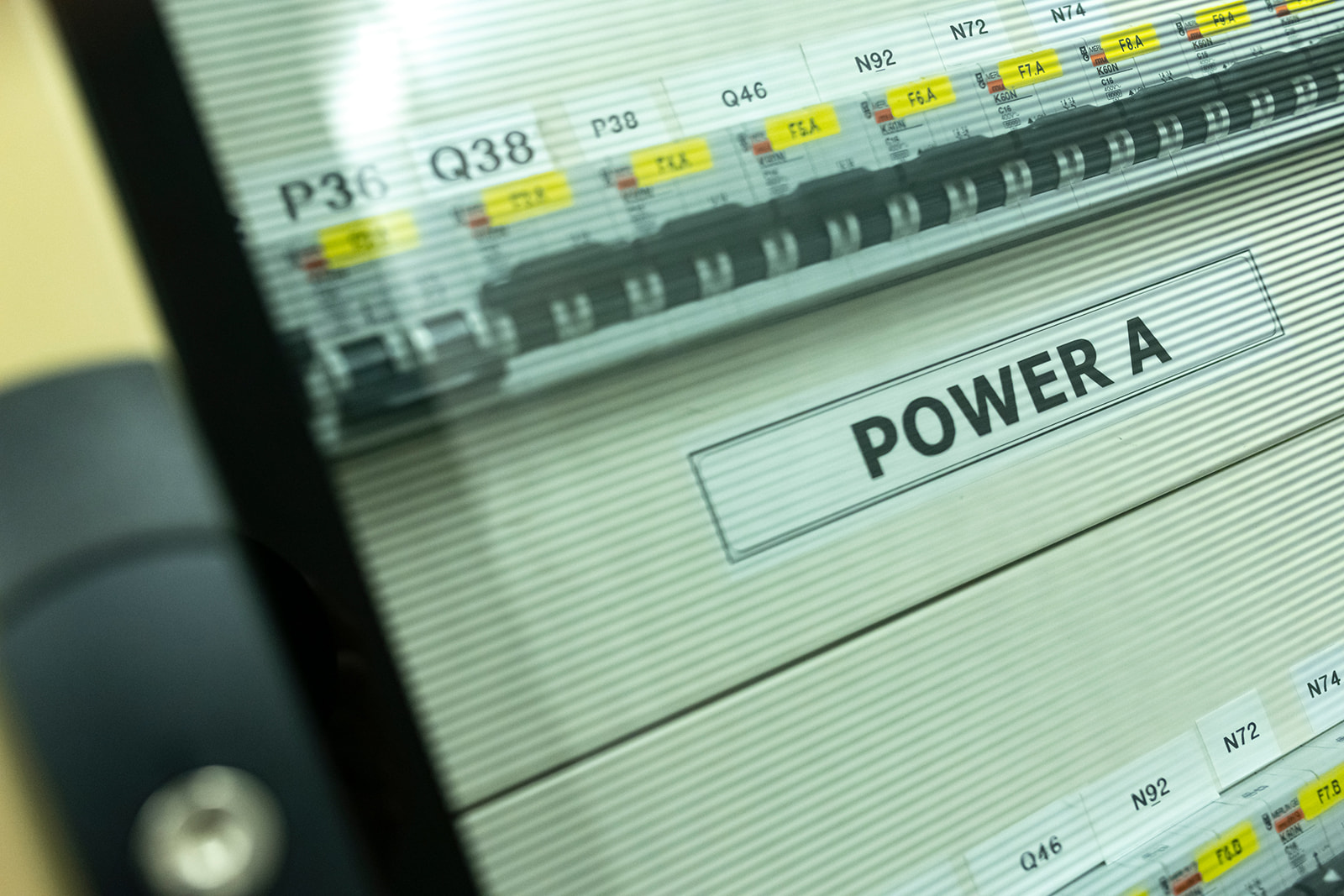 Alimentation électrique A