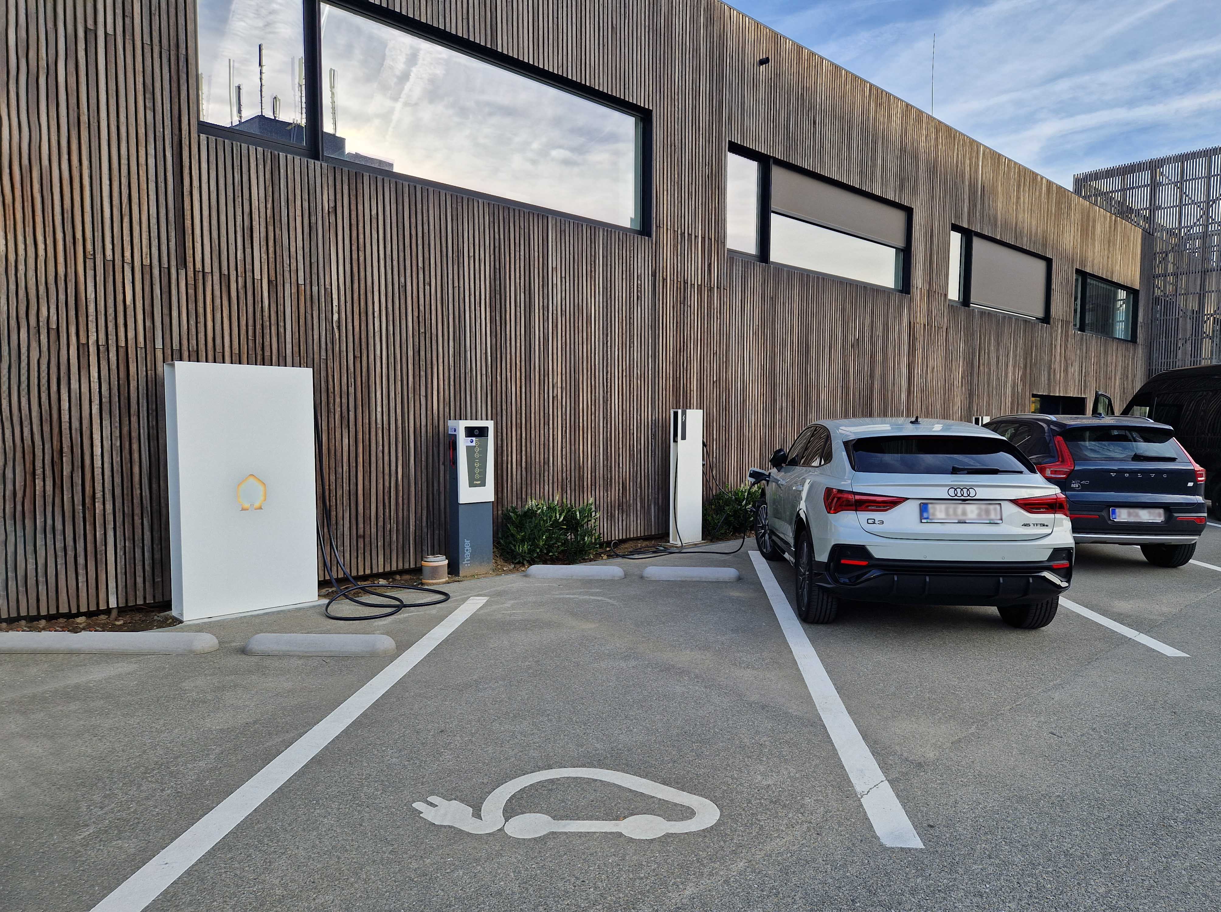 LCL's charging infrastructure for electric vehicles