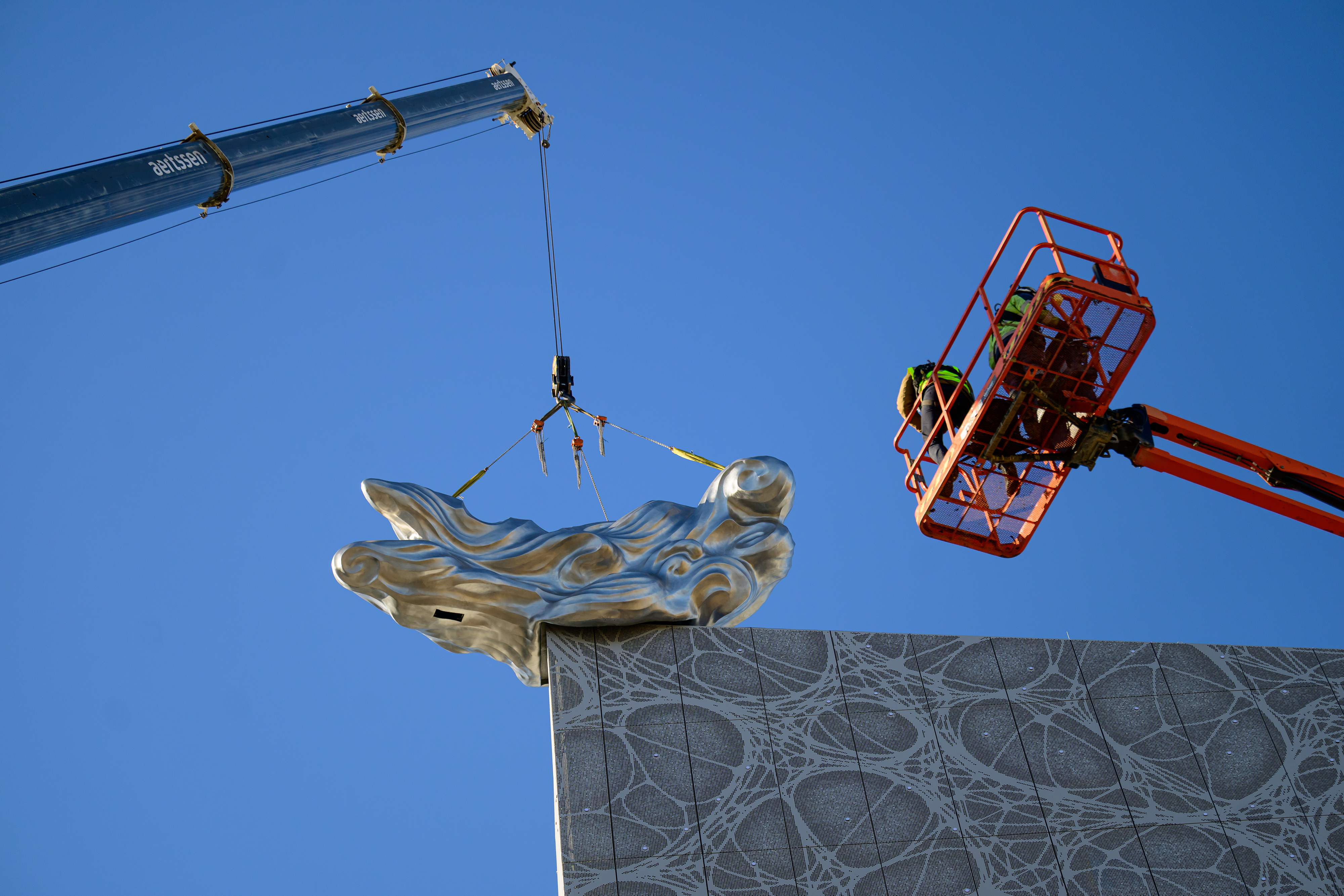 LCL inaugure son plus grand centre de données à Diegem, avec une œuvre d’art sur le toit